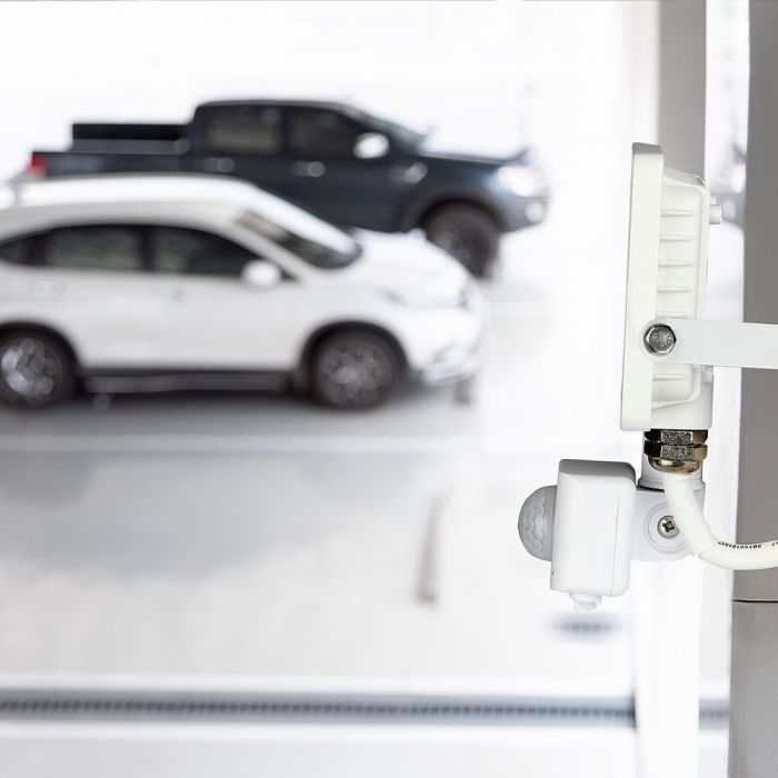 448-a1_763 LED прожектор със сензор за движение 20W 6400K VT-20-S V-TAC бял | AVStore